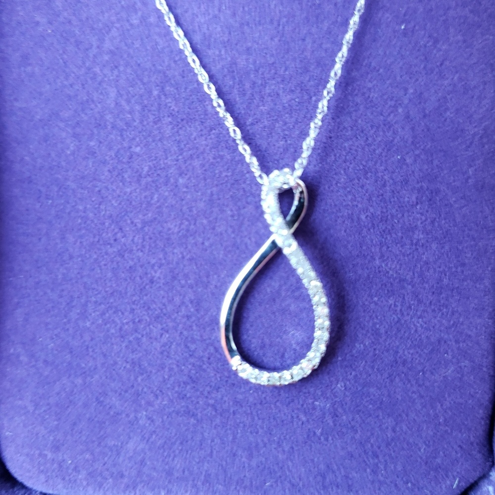 Infinity necklace